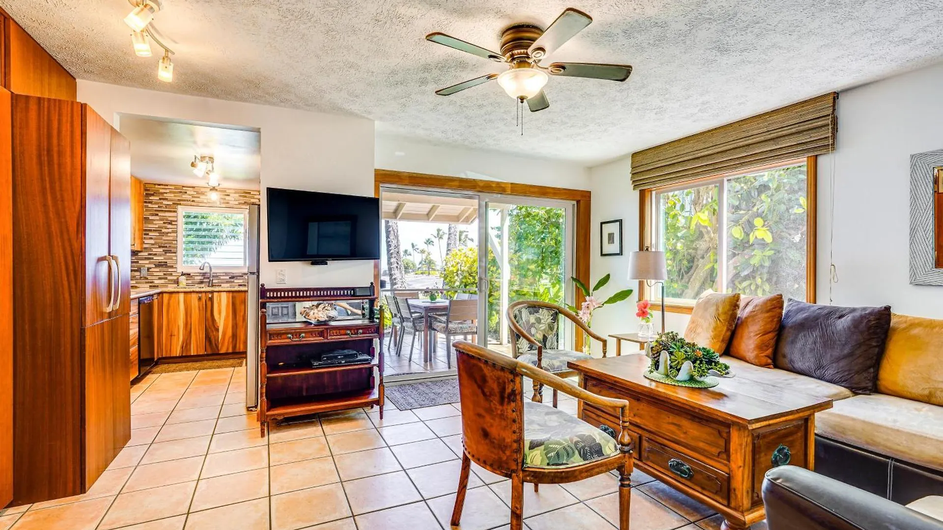 Ultimate Oceanfront Townhome Located On Kona Coast Kailua-Kona